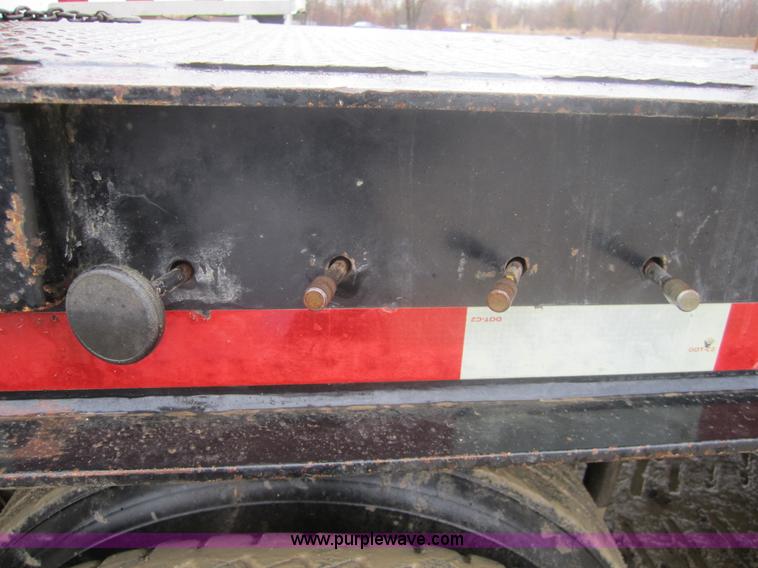 image for item 3700 1986 Trail-Eze 40' equipment trailer