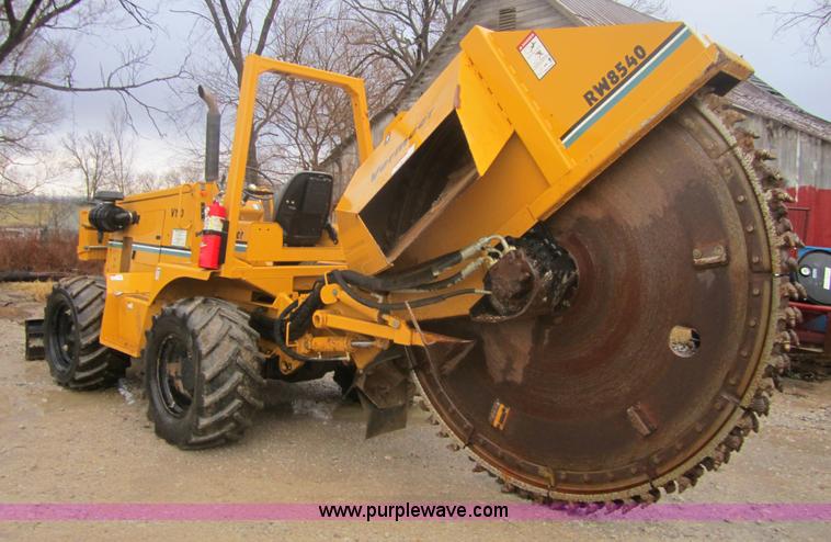 image for item 3717 2005 Vermeer V120 rock saw