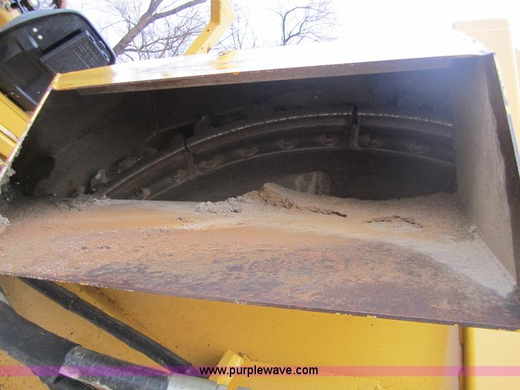 image for item 3717 2005 Vermeer V120 rock saw