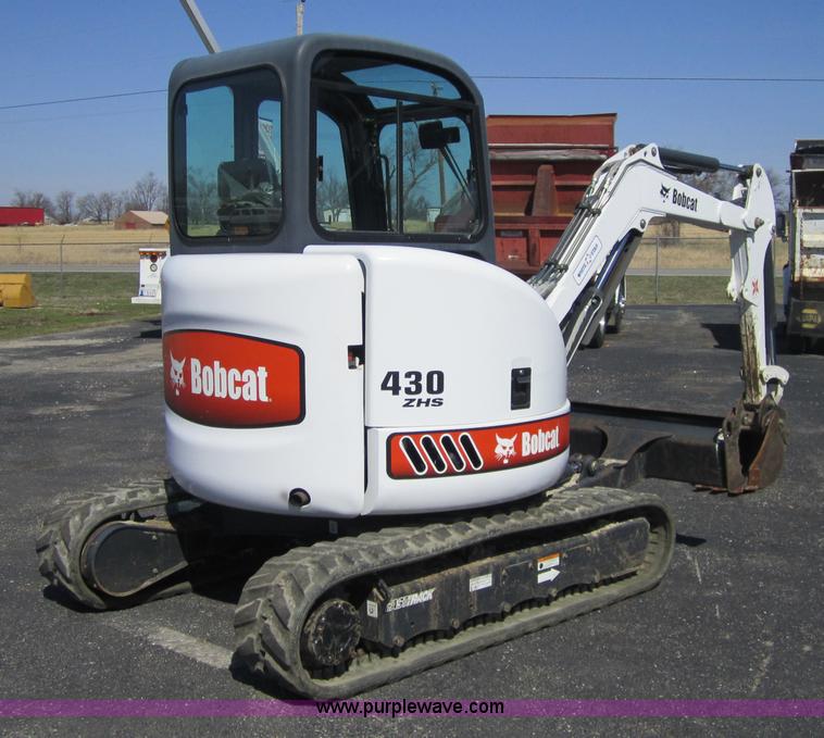 image for item 3718 2004 Bobcat 430ZHS compact excavator