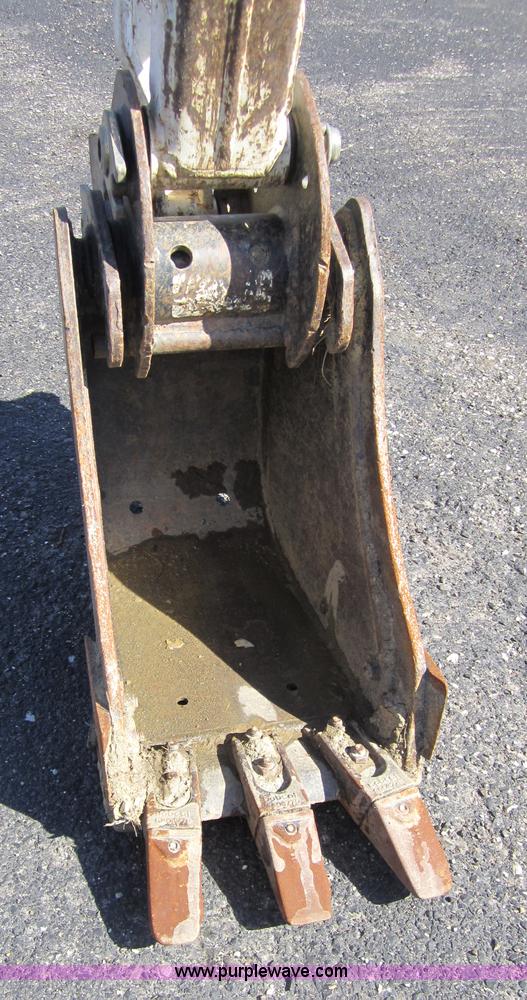 image for item 3718 2004 Bobcat 430ZHS compact excavator