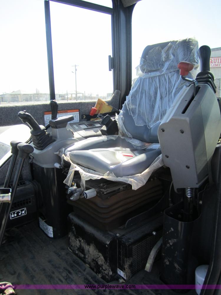 image for item 3718 2004 Bobcat 430ZHS compact excavator