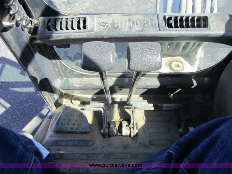 image for item 3718 2004 Bobcat 430ZHS compact excavator