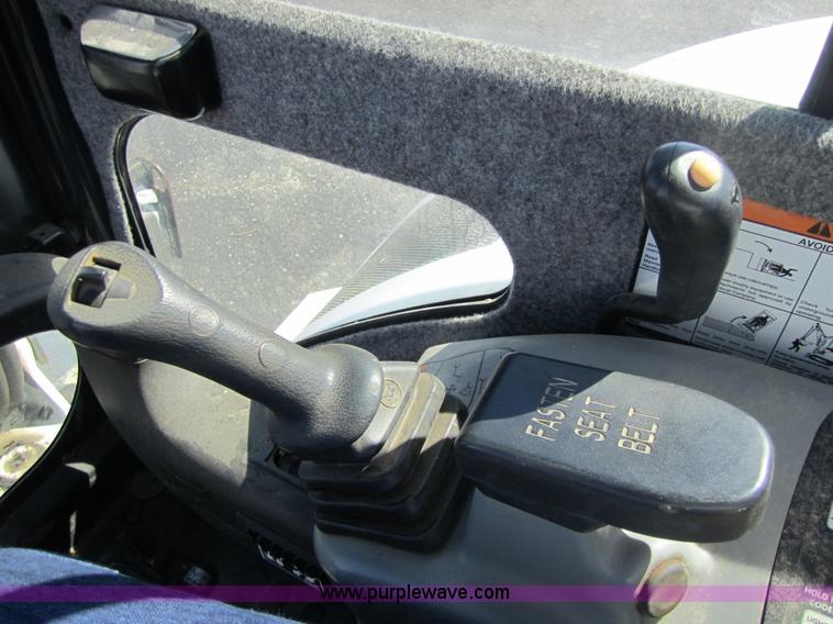 image for item 3718 2004 Bobcat 430ZHS compact excavator