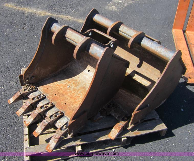 image for item 3718 2004 Bobcat 430ZHS compact excavator