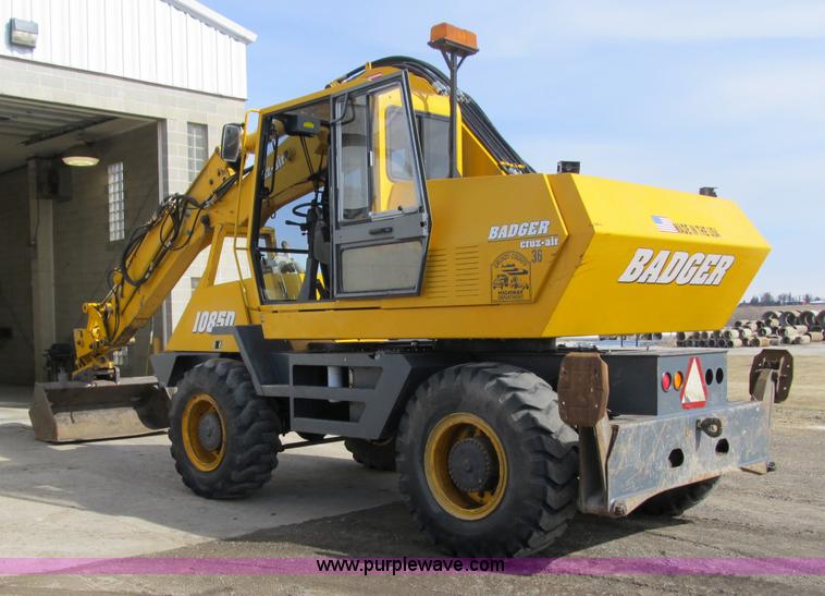 image for item 4050 2006 Badger 1085D wheeled excavator