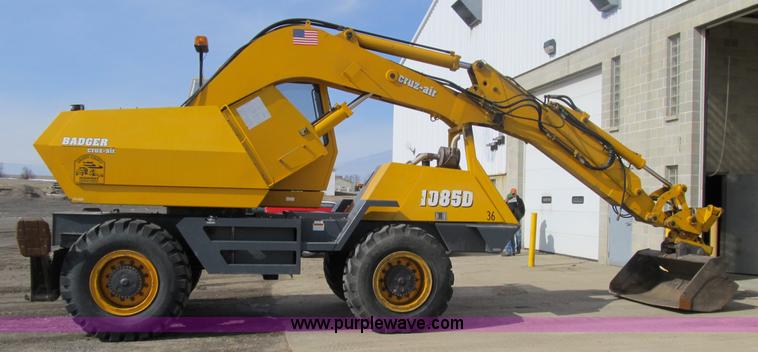 image for item 4050 2006 Badger 1085D wheeled excavator