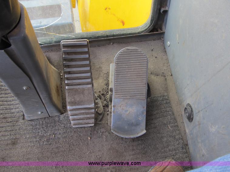 image for item 4050 2006 Badger 1085D wheeled excavator