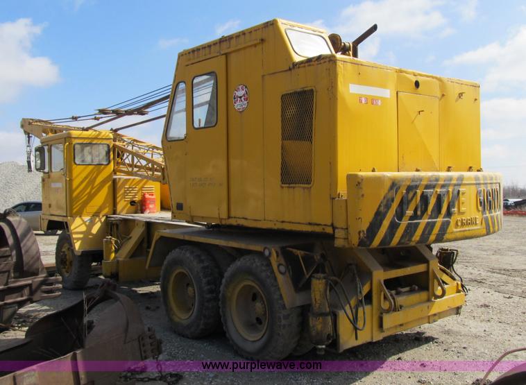 image for item 4067 1970 Lil Giant DV 550B crane