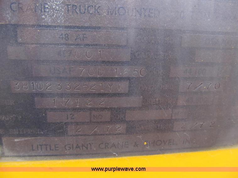 image for item 4067 1970 Lil Giant DV 550B crane