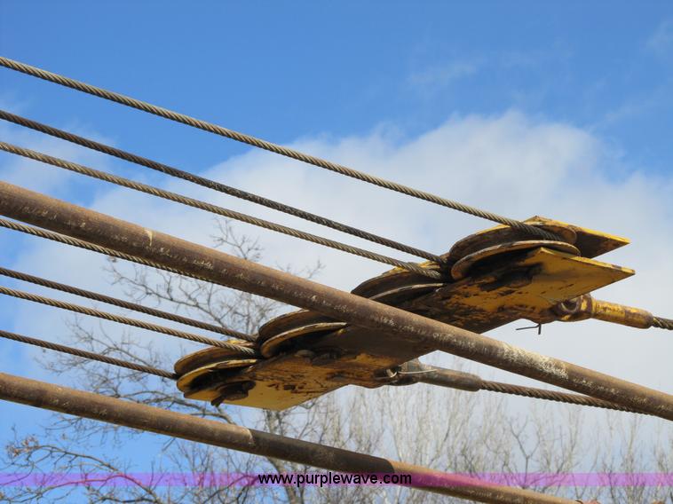 image for item 4067 1970 Lil Giant DV 550B crane