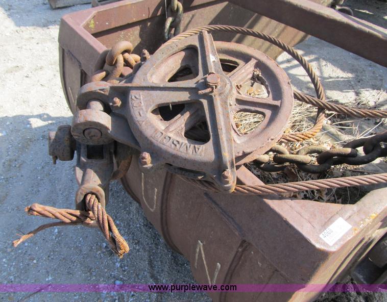 image for item 4068 Yaun dragline bucket