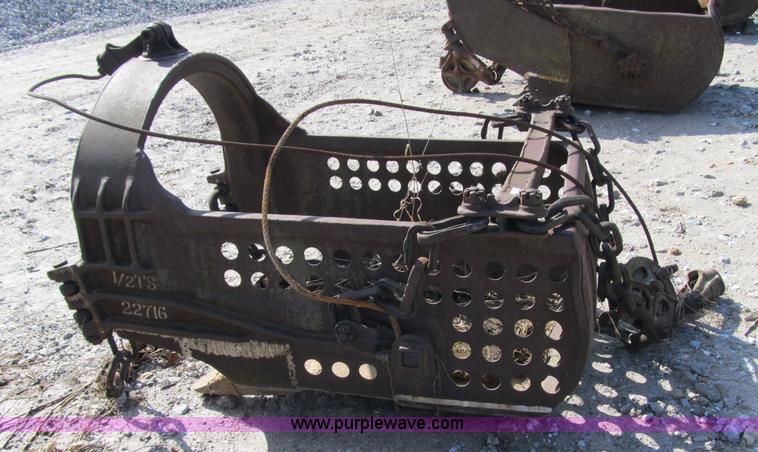 image for item 4070 Dragline bucket