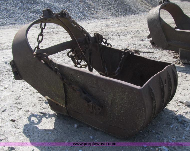 image for item 4071 Dragline bucket