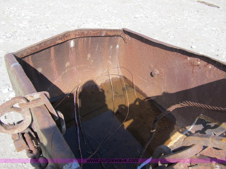 image for item 4071 Dragline bucket