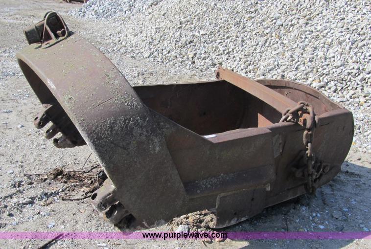 image for item 4072 Dragline bucket