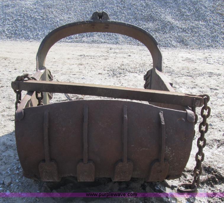 image for item 4072 Dragline bucket