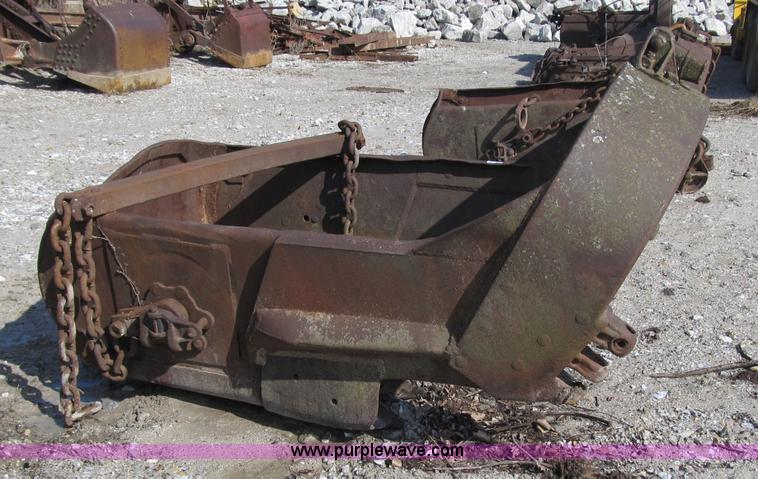 image for item 4072 Dragline bucket
