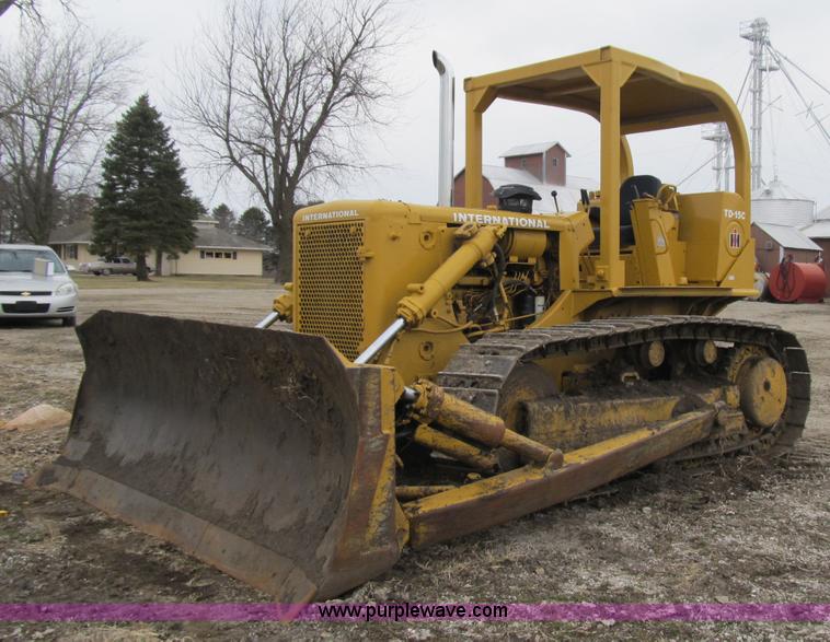 image for item 4083 1974 International TD-15C dozer