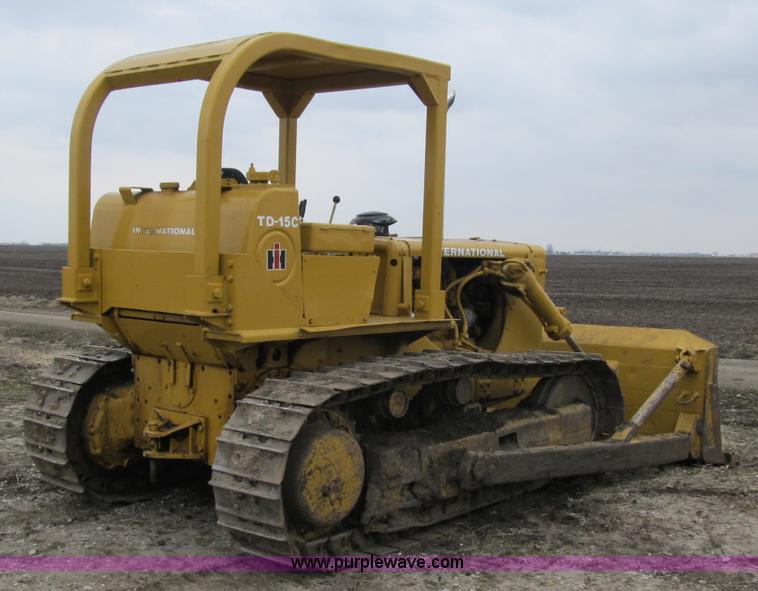 image for item 4083 1974 International TD-15C dozer