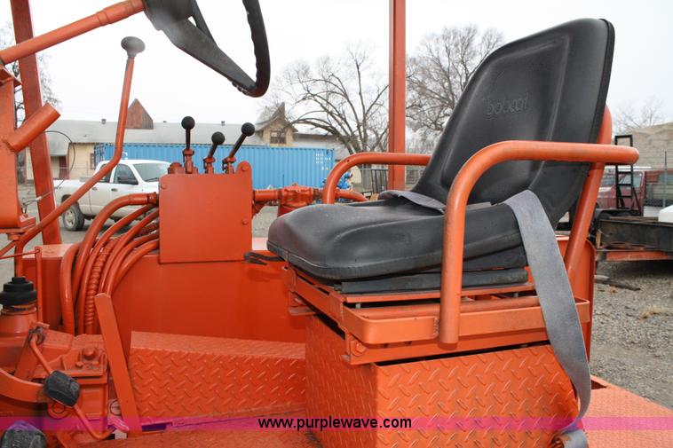 image for item 5032 Broce T15 broom