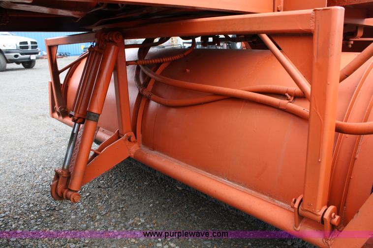 image for item 5032 Broce T15 broom