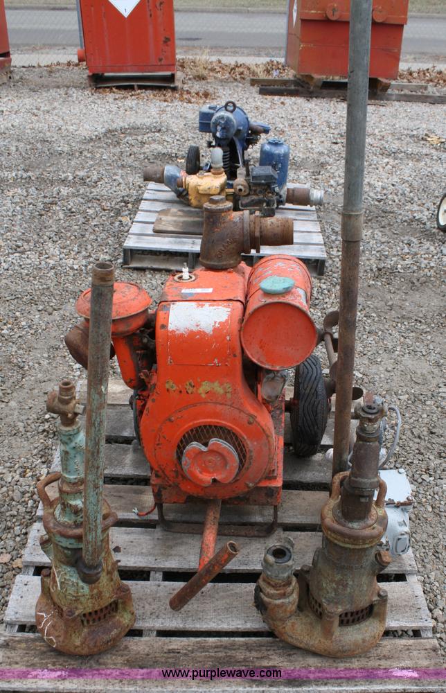 image for item 5039 Gerver pump