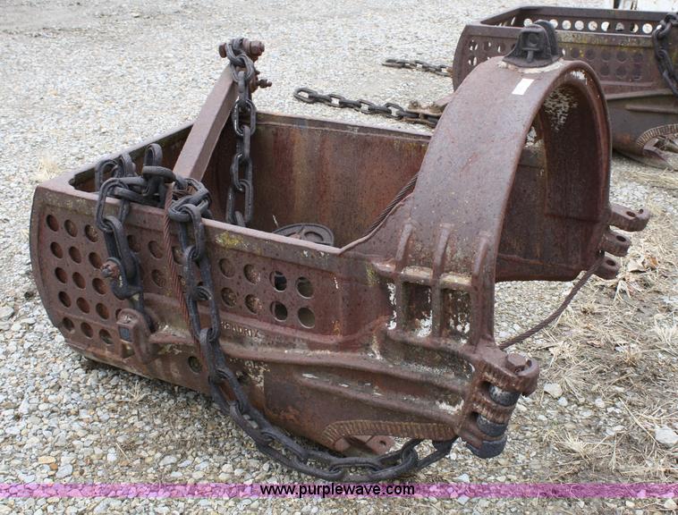 image for item 5082 Hendrix drag line bucket