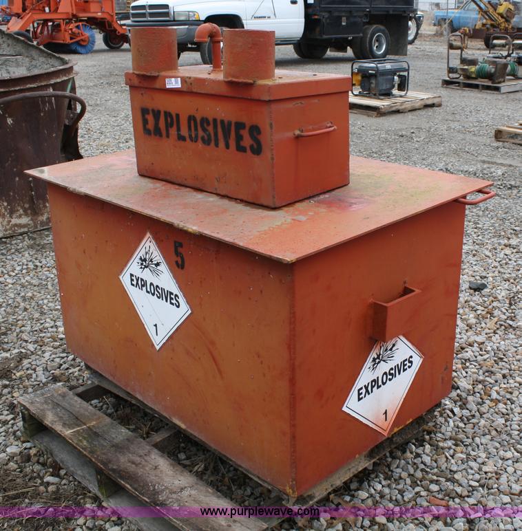 image for item 5086 Explosive boxes