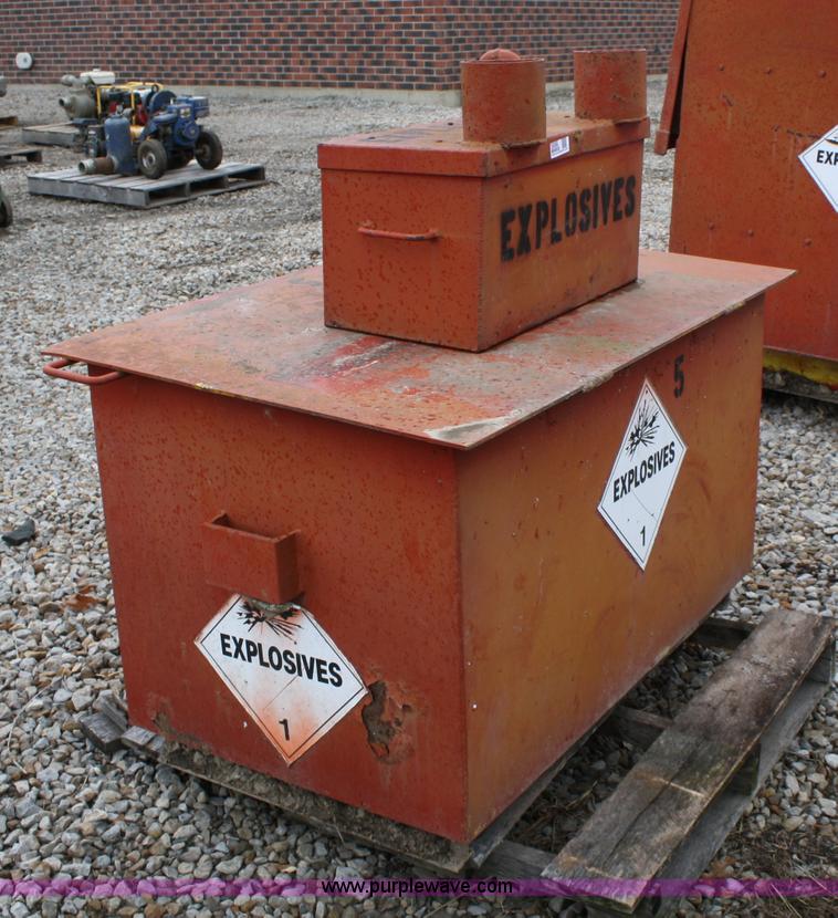 image for item 5086 Explosive boxes