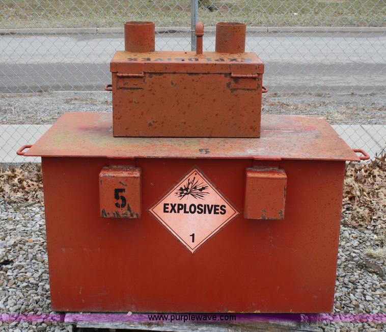 image for item 5086 Explosive boxes