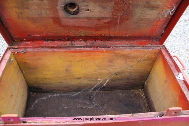 image for item 5086 Explosive boxes