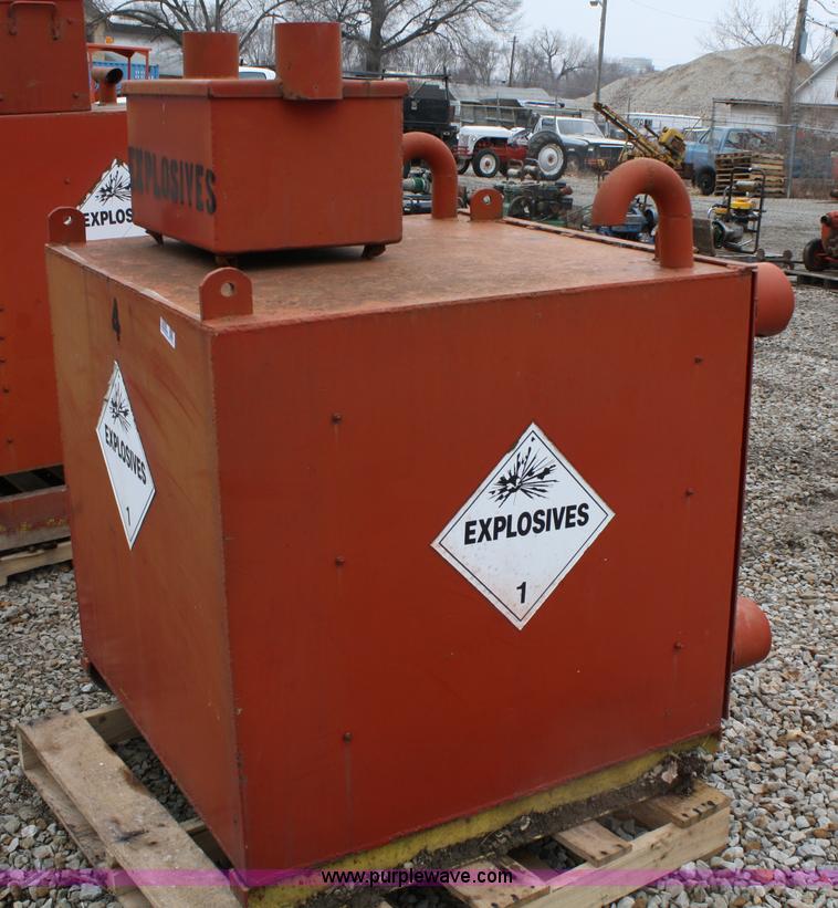 image for item 5090 Explosive boxes