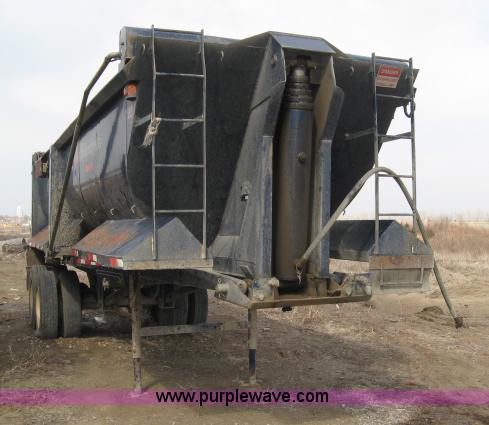 image for item 5395 2004 Western Construction Components STR26-1/4F 26' end dump trailer