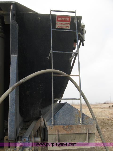 image for item 5395 2004 Western Construction Components STR26-1/4F 26' end dump trailer