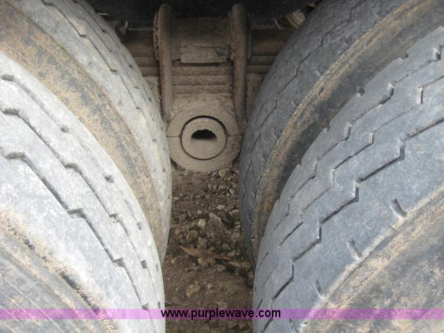 image for item 5395 2004 Western Construction Components STR26-1/4F 26' end dump trailer