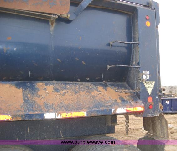 image for item 5395 2004 Western Construction Components STR26-1/4F 26' end dump trailer