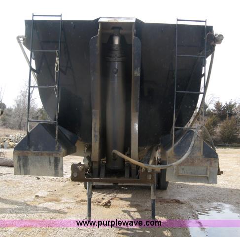 image for item 5396 1999 Western STR26-1/4F 26' end dump trailer