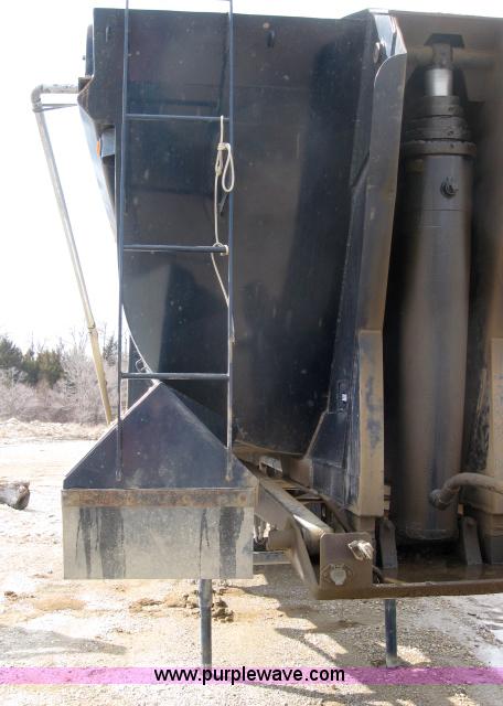 image for item 5396 1999 Western STR26-1/4F 26' end dump trailer