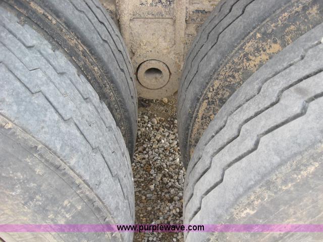 image for item 5396 1999 Western STR26-1/4F 26' end dump trailer