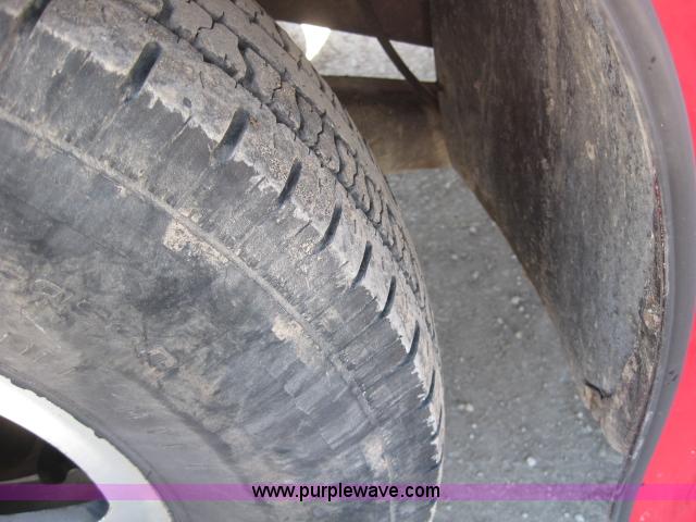 image for item 5398 1999 Ford F350 Super Duty crew cab dually pickup truck