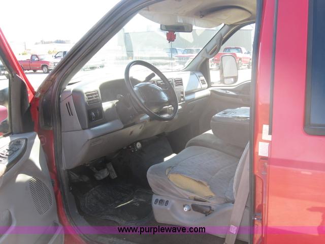 image for item 5398 1999 Ford F350 Super Duty crew cab dually pickup truck