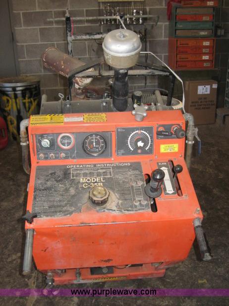 image for item 5400 Clipper concrete saw