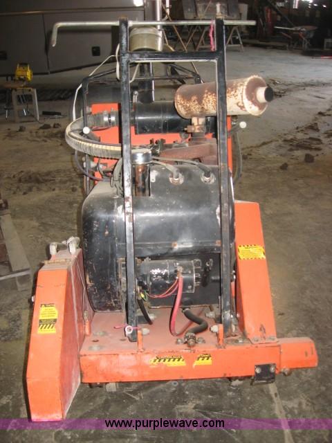 image for item 5400 Clipper concrete saw