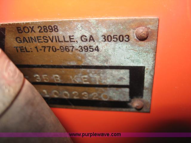 image for item 5400 Clipper concrete saw