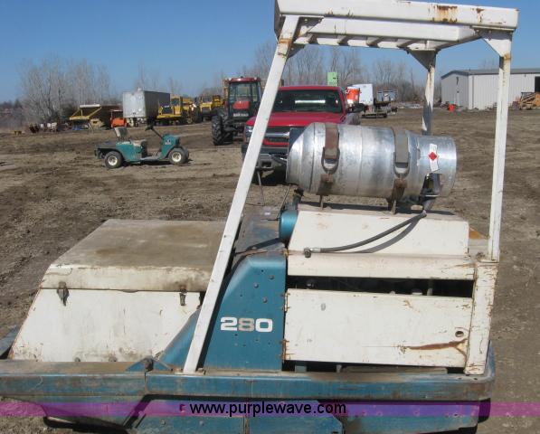 image for item 5401 Tennant 280 power sweeper