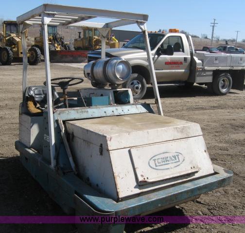 image for item 5401 Tennant 280 power sweeper