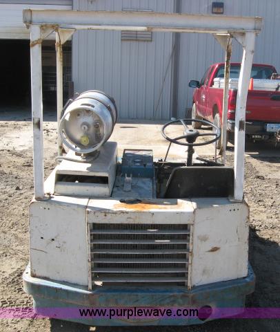 image for item 5401 Tennant 280 power sweeper