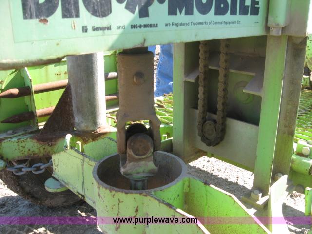 image for item 5404 Dig-r-mobile 550 auger drill