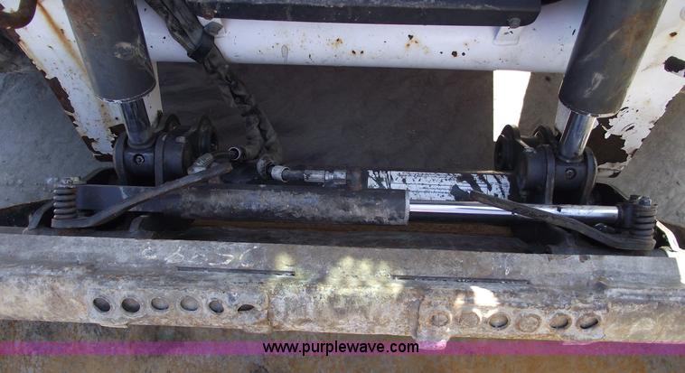 image for item 5441 2005 Bobcat S300 gold package skid steer